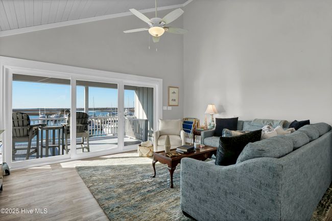 B - 440 Causeway Dr, Condo with 3 bedrooms, 3 bathrooms and 1 parking in Wrightsville Beach NC | Image 10