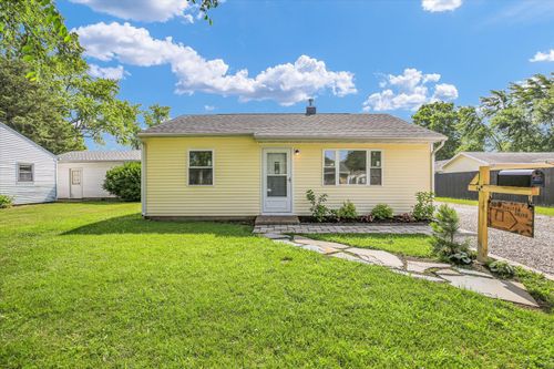 804 Juniper Dr, Rantoul, IL, 61866-1651 | Card Image