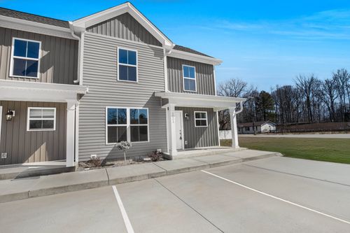 b-100 Billy Robb St, Greenbrier, TN, 37073-5682 | Card Image
