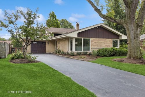 5771 Longview Dr, Countryside, IL, 60525-3553 | Card Image