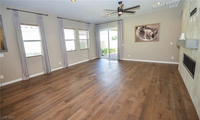 8162 Desert Madera St, House other with 3 bedrooms, 3 bathrooms and null parking in Las Vegas NV | Image 11