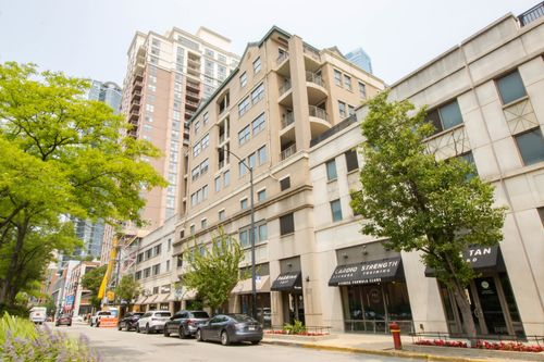 a505-1111 S State St, Chicago, IL, 60605-3170 | Card Image