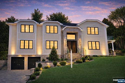 25 Macarthur Ave, Closter, NJ, 07624-2911 | Card Image