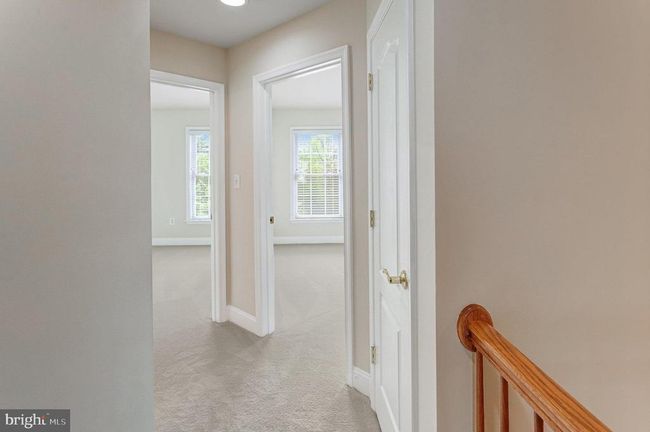 25804 Commons Sq, Townhouse with 3 bedrooms, 4 bathrooms and null parking in CHANTILLY VA | Image 24