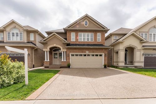 67 Bellroyal Cres, Stoney Creek, ON, L8J0E7 | Card Image