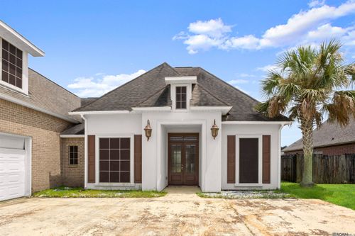 11414 Pleasant Knoll Dr, Denham Springs, LA, 70726-6075 | Card Image
