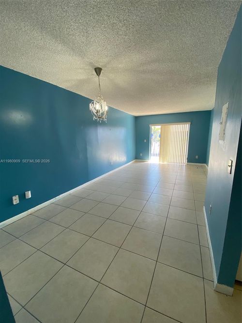 apt-202-6820 W Flagler St, Miami, FL, 33144-2834 | Card Image