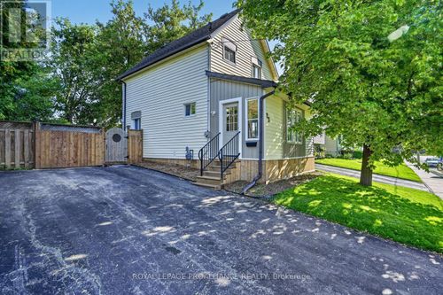23 Sophia Street, Brockville, ON, K6V1V5 | Card Image