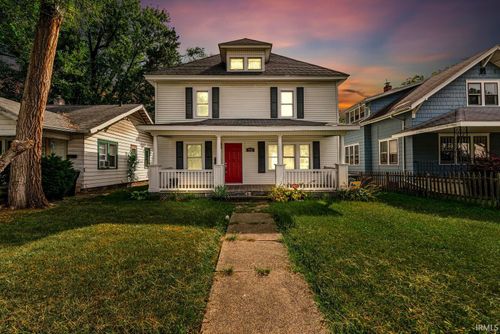 752 S Ironwood Drive, South Bend, IN, 46615-2133 | Card Image