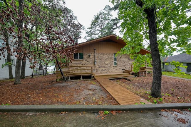 318 Hideaway Lane Central, House other with 3 bedrooms, 3 bathrooms and null parking in Hideaway TX | Image 5