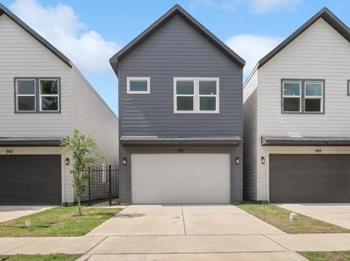 890 Paul Quinn St, Houston, TX, 77091-4155 | Card Image