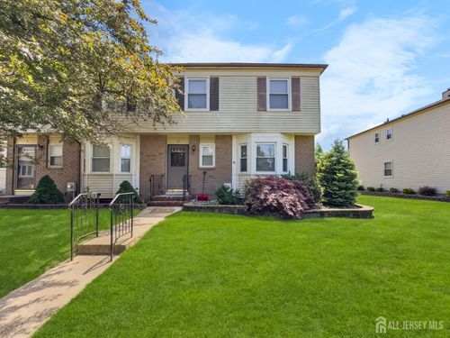 8 Fern Ct, Sayreville, NJ, 08872-2102 | Card Image