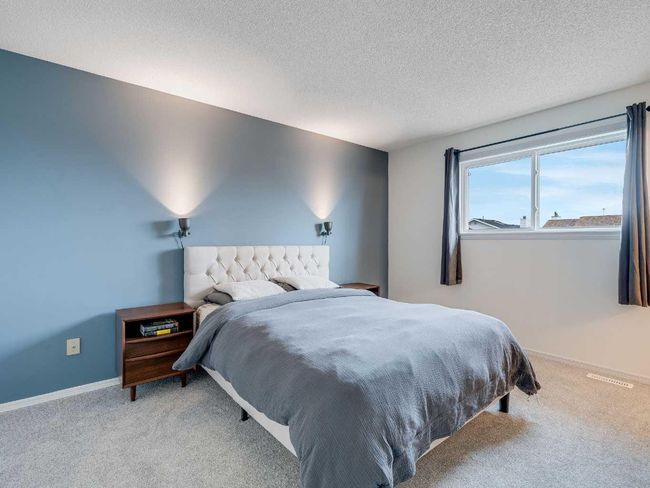 683 Strathcona Dr Sw, House other with 4 bedrooms, 3 bathrooms and 4 parking in Calgary AB | Image 21