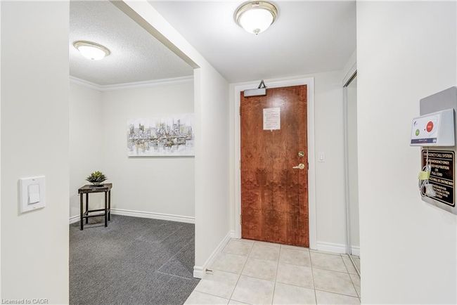 1308 - 100 Burloak Dr, House attached with 1 bedrooms, 1 bathrooms and 1 parking in Burlington ON | Image 4