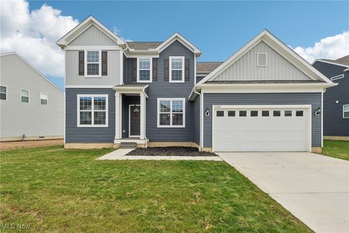 23367 St Andrews Dr, Columbia Station, OH, 44028-9370 | Card Image