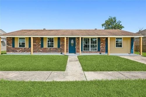 5713 3rd St, Violet, LA, 70092-3013 | Card Image
