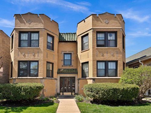 1s-3736 N Whipple St, Chicago, IL, 60618-4527 | Card Image