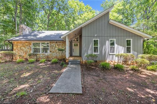 138 Ivy Ln, Mocksville, NC, 27028-8664 | Card Image