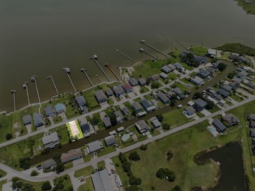 1612 Dick Bay Dr, Dickinson, TX, 77539-4788 | Card Image