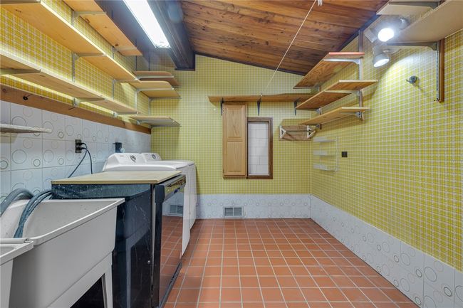 1369 Old Pulaski Rd, House other with 3 bedrooms, 3 bathrooms and 4 parking in Neshannock Twp PA | Image 35