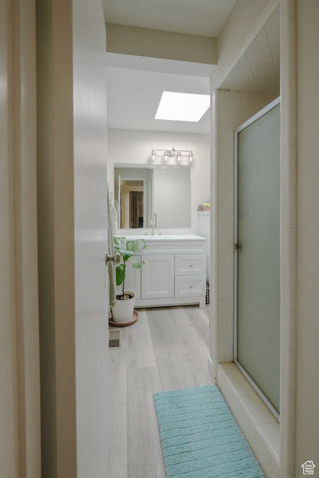 Primary bathroom | Image 9