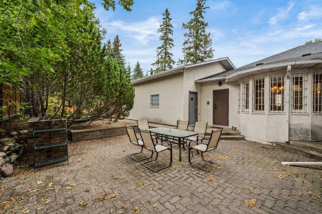 1108 Premier Way Sw, House detached with 4 bedrooms, 3 bathrooms and 4 parking in Calgary AB | Image 48