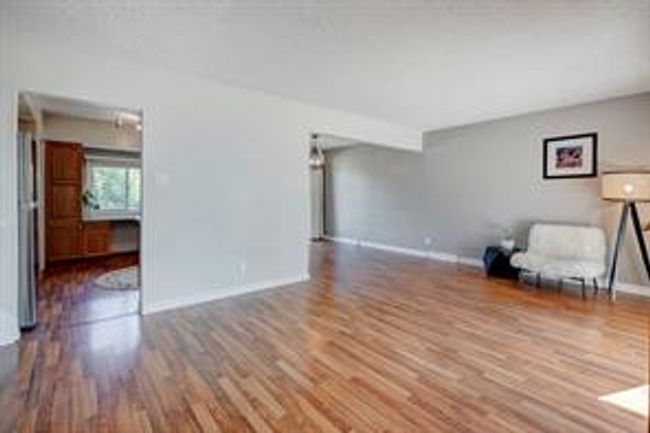 10 Thorncliffe Cres Nw, House detached with 3 bedrooms, 1 bathrooms and 2 parking in Calgary AB | Image 9