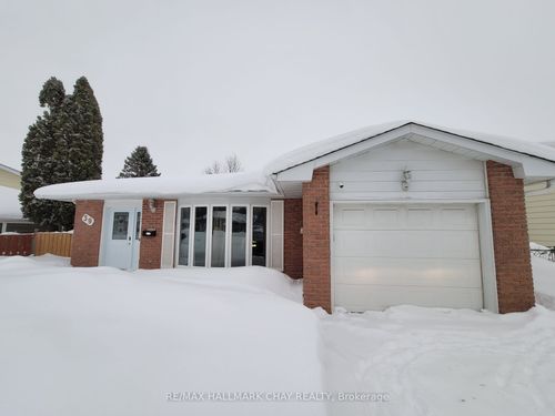 39 Bernick Dr, Barrie, ON, L4M5C1 | Card Image