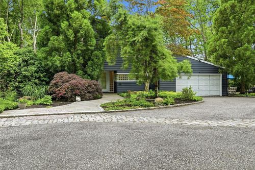 18 Nicole Ct, Manorville, NY, 11949-2928 | Card Image
