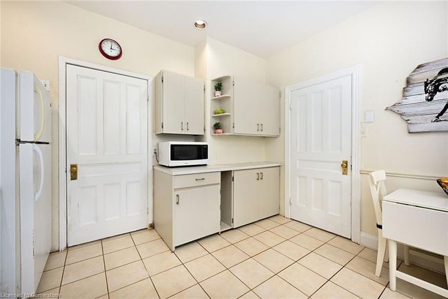 1396 Progreston Rd, Home with 5 bedrooms, 3 bathrooms and 20 parking in Carlisle ON | Image 25