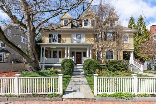 57 Brewster St, Cambridge, MA, 02138-2203 | Card Image