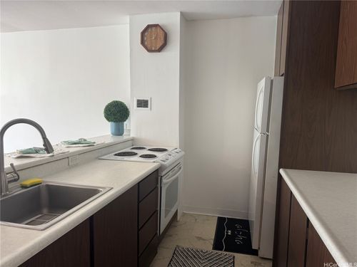 apt-506-1050 Kinau St, Honolulu, HI, 96814-1016 | Card Image