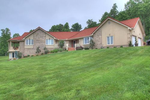 532 Becks Creek Road, Williamsburg, KY, 40769 | Card Image