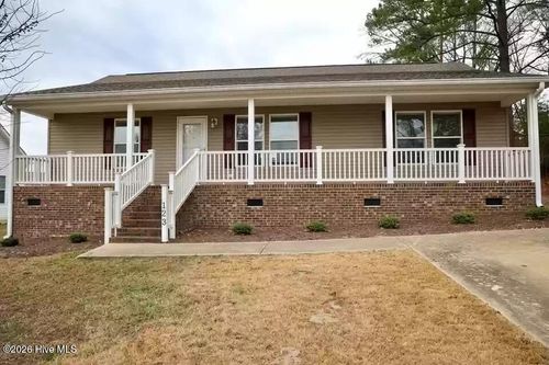 123 Mobley St, Roanoke Rapids, NC, 27870-6105 | Card Image