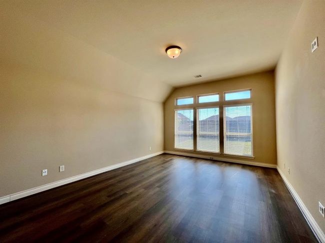 Master Bedroom | Image 7
