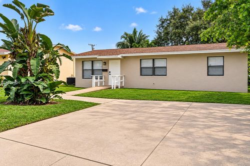 1422 S N St, Lake Worth, FL, 33460 | Card Image