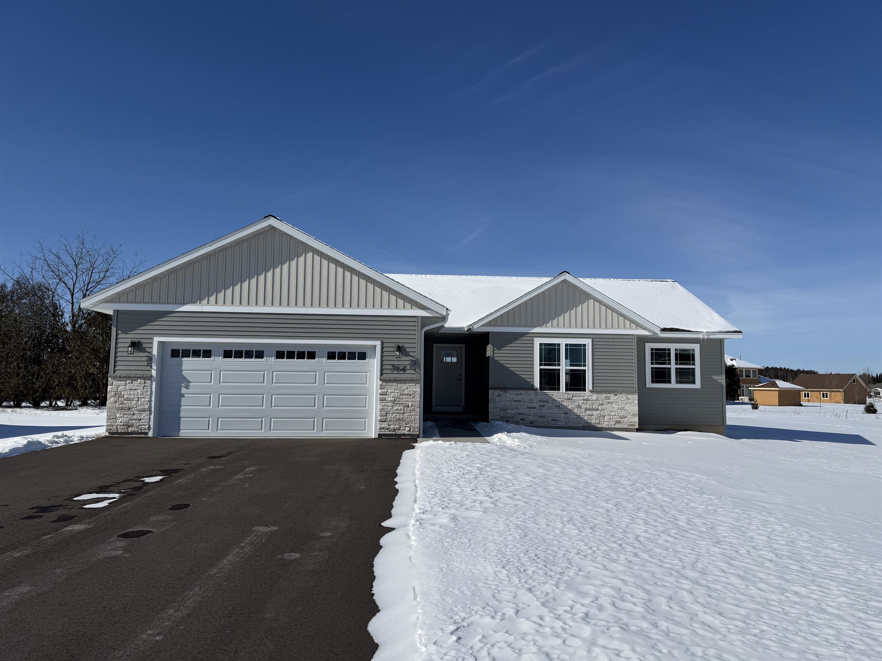Red Sunset Ct, Plover, WI 54467