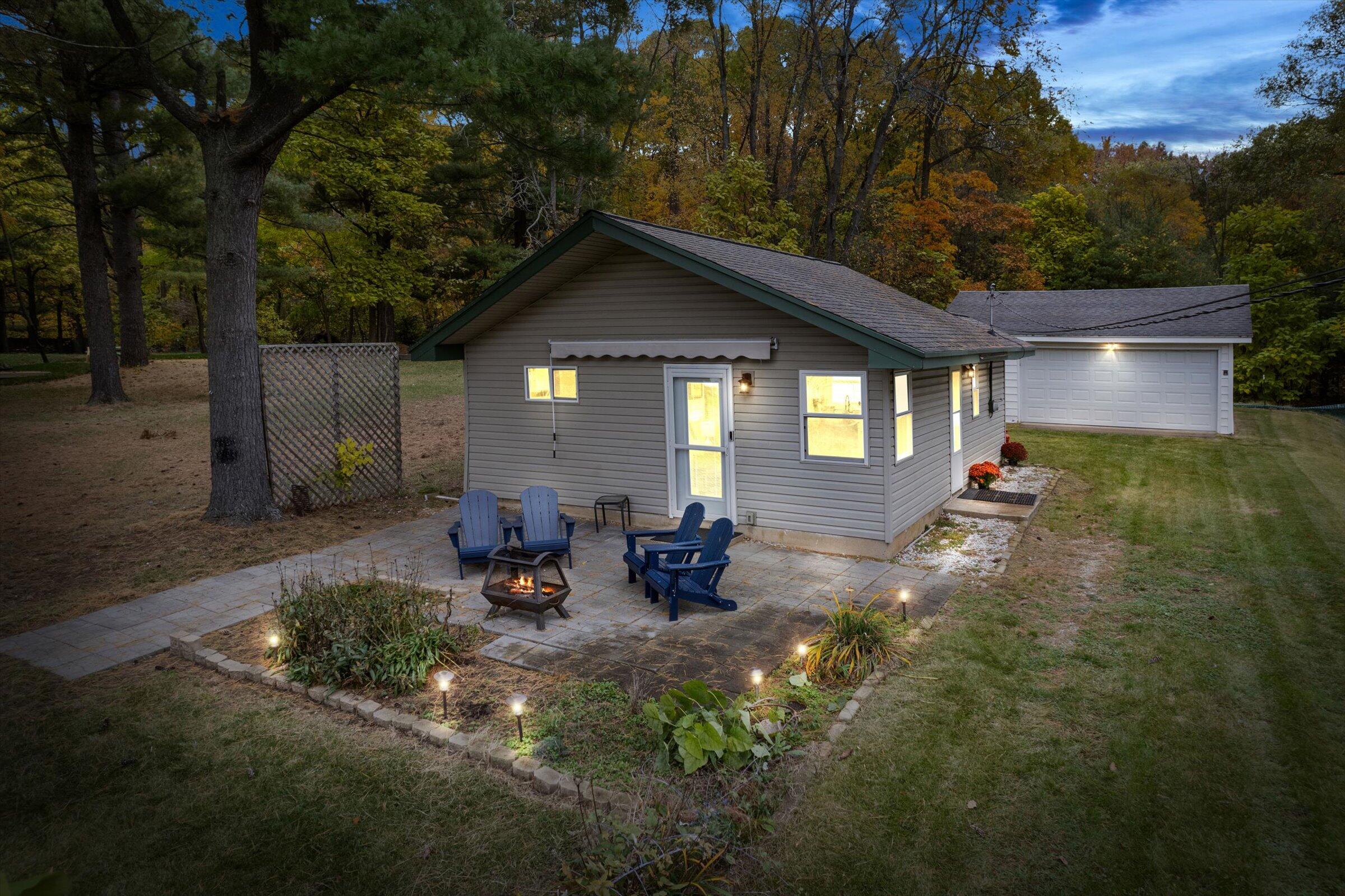 Oak St, Decatur, MI 49045