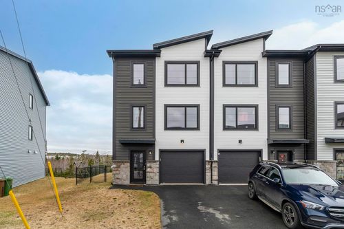 61 Flatrock Cres, Beechville, NS, B3T0N2 | Card Image