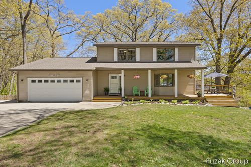 15780 Ridge Ln, Spring Lake, MI, 49456-1557 | Card Image
