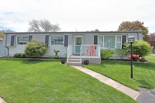 209 Biltmore Dr, Grand Bend, ON, N0M1T0 | Card Image