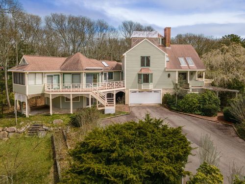 2 Hibbs Ln, Falmouth, MA, 02540-3022 | Card Image