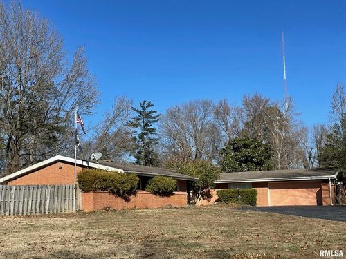 7 Pinewood Dr, Carbondale, IL, 62901-5221 | Card Image