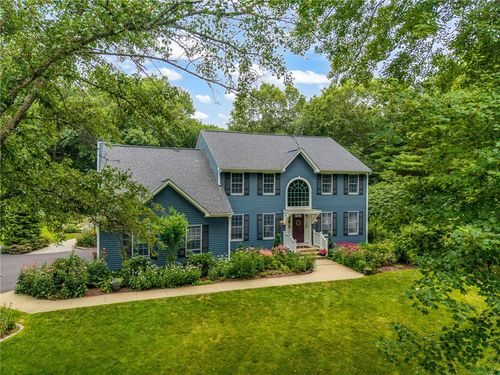 91 Woodridge Dr, Saunderstown, RI, 02874-1943 | Card Image