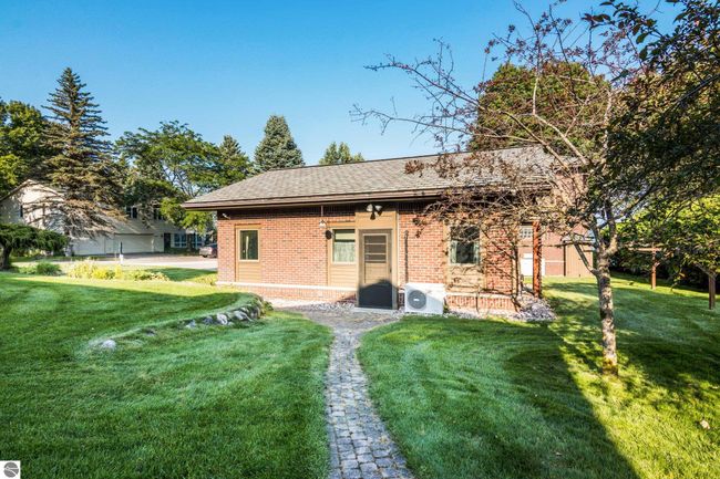 12305 3 Rd St, House other with 5 bedrooms, 4 bathrooms and null parking in Kewadin MI | Image 48