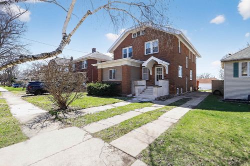 324 Paris Ave, Rockford, IL, 61107-4439 | Card Image