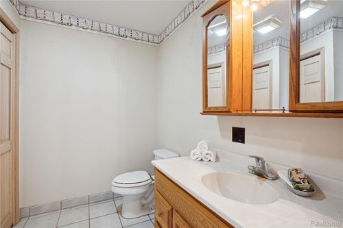 4300 W Bacon Rd, Hillsdale, MI, 49242-8205 | Card Image