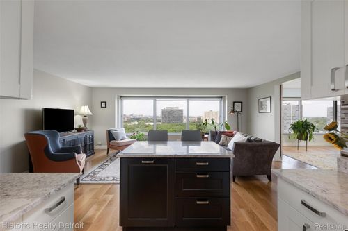 apt-1311-1300 E Lafayette St, Detroit, MI, 48207-2921 | Card Image