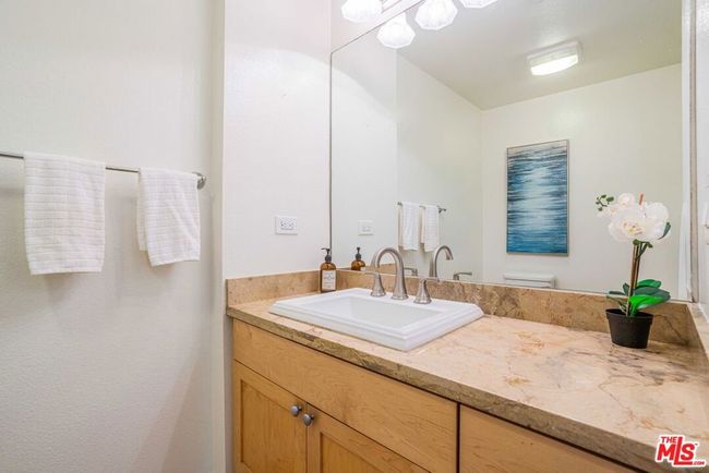 APT-335 - 5625 Crescent Park W, Condo with 2 bedrooms, 3 bathrooms and 2 parking in Playa Vista CA | Image 17