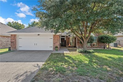 3009 Pueblo Drive, House other with 3 bedrooms, 2 bathrooms and 2 parking in Waco TX | Image 1